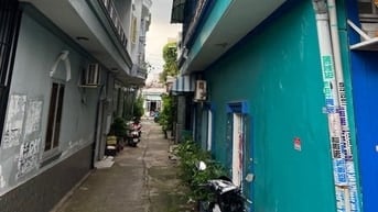 Bán nhà lô góc gần Phạm Văn Đồng 55m2, 5 phòng ngủ, giá 4.8 tỷ