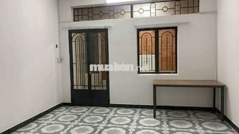 Cho thuê phòng rộng lầu 1 hẻm xe hơi có nội thất