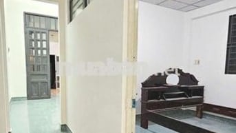 CHO THUÊ NHÀ MẶT TIỀN HẺM XE HƠI 64M2 2PN TIỆN Ở BUÔN BÁN, LÀM KHO, VP