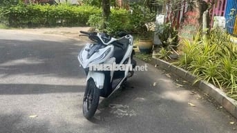 Vario 150cc. mau Trang mới keng