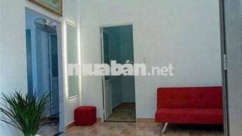 Nhà sạch sẽ,dt4*15m,2pn,cổng rào,sân, hẽm thông,gần ngã 5 chua hang