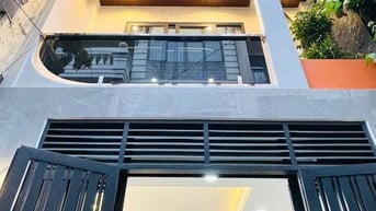 Bán nhà 48m2 giá 2tỷ390triệu đường Huỳnh Tấn Phát, Phú Thuận, Quận 7