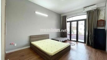 Phòng Full Nội Thất Ban Công Ngay Đại Học GT Vận Tải, Ngoại Th