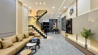 Nhà đẹp 1 trệt 2 lầu 62.4m2 ngay Bùi Thị Xuân, Tân Bình. Giá: 3 Tỷ 120