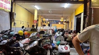 mặt bằng kinh doanh 80m2 góc 2 mặt diện đường  Quang Trung