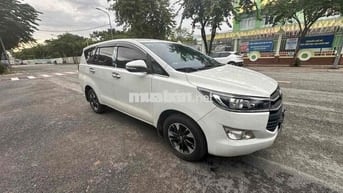 Toyota Innova 2018 2.0E số sàn, màu trắng camay