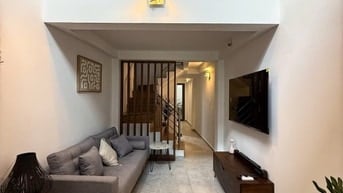 NHỈNH 5 TỶ, TẶNG FULL NỘI THẤT QUẬN 10 KẾ ĐH KINH TẾ - 32M2 4 TẦNG 4PN
