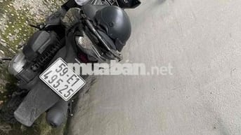 cần bán mình xe ab 125 máy móc zin ẽme máy zin êm.