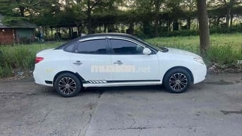 Hyundai Elantra 2011 - 6879 km