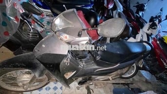 Do em dư 1 chiếc xe nên bán lại cho ai có nhu cầu
