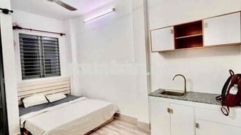 Quận 3 Full Nội Thất cửa sổ lớn giá chỉ 6tr ib gấp ạ