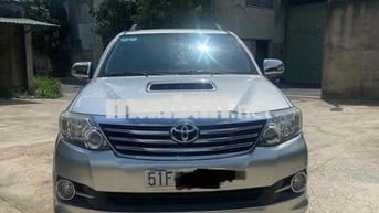 Toyota Fortuner 2015 2.5G 4x2 - 130000 km