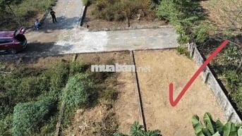 75m giáp đh FPT và khu CNC Hoà Lạc mà giá chỉ hơn 2 tỷ tí ti, sẵn sổ ạ