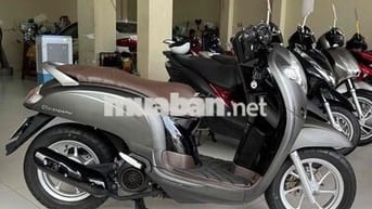 scoopy. mẫu cũ. máy sin im . áo đẹp ko trầy