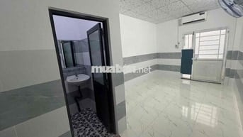 PHÒNG TRỌ SINH VIÊN MỚI , CÓ NỘI THẤT - CÁCH ĐƯỜNG NGUYỄN VĂN CỪ 50M.