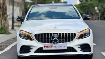 Mercedes Benz C300 2019 - Màu Trắng