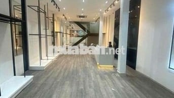 MẶT TIỀN LÊ DUẨN TRỐNG SUỐT PHÙ HỢP TRƯNG BÀY THỜI TRANG