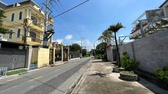MT Tân Hiệp 44. ra đường song hành 100m. DT: 900m2 full thổ