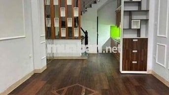 Siêu phẩm! Bán nhà Ngọc Thuỵ, Diện tích: 31m² x 5 tầng,hơn 6 tỷ.