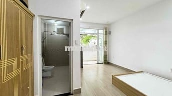 CHDV BAN CÔNG TÁCH BẾP - CÁCH EMART PHAN HUY ÍCH 300M