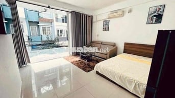 Phòng rộng tách bếp bancol siêu to - Có thang máy
