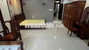 phòng trọ cao cấp. có ban công. rộng 50m2. mặt tiền đường lớn.