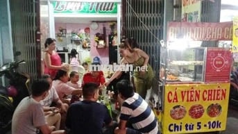 Cần sang lại mặt bằng bán bánh mì và trà chanh