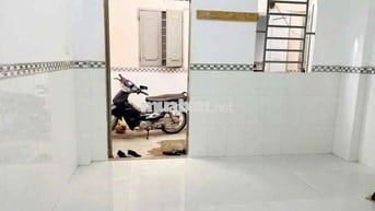 Phòng 526 Phạm Vân Đồng, Linh Đông Thủ Đức giá 3.2tr