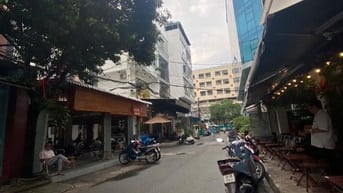 Bán nhà MTNB Sư Vạn Hạnh. DT 4x16m, 5 tầng