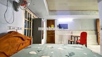 PHÒNG TRỌ CÓ BAN CÔNG ĐỦ NT ĐƯỜNG LÊ VĂN THỌ