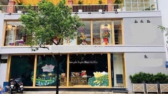 ĐƯỜNG ĐI SÂN BAY, NGANG14M, NHÀ ĐẸP SỐ 165 NGUYỄN VĂN TRỖI Q.PHÚ NHUẬN