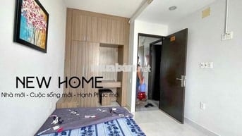 Phòng full nội thất có thang máy giá 4tr7