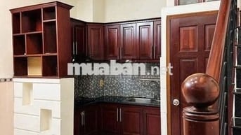 Cho thuê nhà HBG Trần Hưng Đạo, P.P Ngũ Lão Quận 1.
