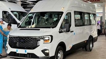 Ford Transit 18 Chỗ -  Sẵn Xe Giao Ngay + HT Vay