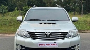 Toyota Fortuner 2015 2.5G 4x2 - 140000 km