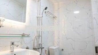 PHÒNG TRỌ XUÂN ĐỈNH 25M2  CÓ BALCONG KHÉP KÍN ĐỦ ĐỒ GIÁ 2,4TR