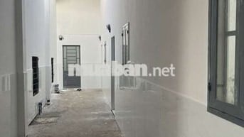 Quá rẻ, chỉ 49tr/m2 nhà C4 140m2 sát đường Phạm Văn Đồng, thu 15tr/th