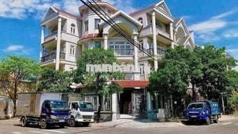 Nhà Góc biệt thự đường DC8 phường sơn kỳ DT 13x20 đúc 1 trệt 3 lầu