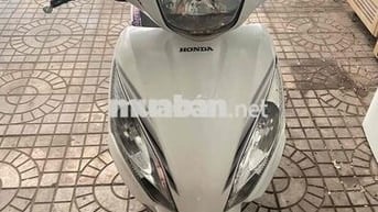 Honda Vision 110cc, màu trắng bạc