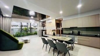 Nhà Sân Vườn Full Nội Thất 3PN 200m2 KDC Hoàng Quốc Việt Quận 7
