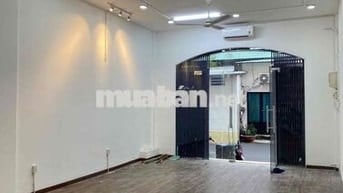 Mặt bằng 5x17 mặt tiền trung tâm Q1 - bãi xe lớn