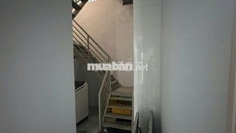 nhà bán hẻm xe hơi đường dương đức hiền DT 8,2x30 đúc 1 trệt 4 lầu