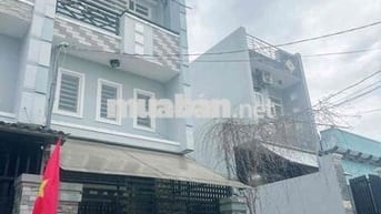 nhà thuê đường xe hơi, 72m2, 1trệt1lửng, 3PN, sạch sẽ 9tr/1tháng