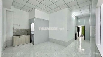 phòng mới xây trống sẵn gần satra mall phạm hùng