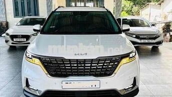 Kia Carnival 2022 2.2D Signature Km: 32.000