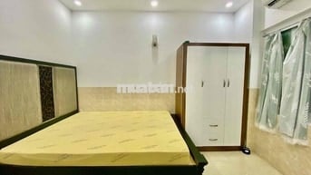 CHO THUÊ STUDIO BAN CÔNG CỬA SỔ TRỜI SÁT BÊN UTH,FTU,HUTECH,UEF,…