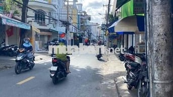 Chủ kẹt Bank bán gấp MTKD vải Phú Thọ Hoà. 4m x 18m. Nhà 4 tấm