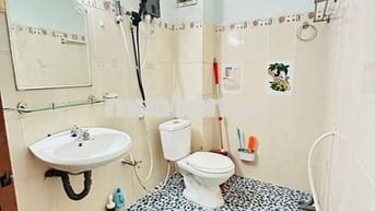 Chính chủ cho thuê phòng tầng 1 - 230 PVT Bình Thạnh