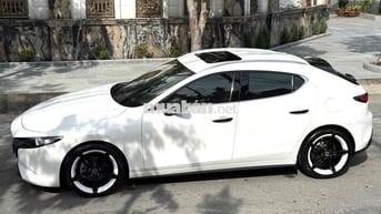Mazda 3 2021 2.0L Signature Premium - 34000 km