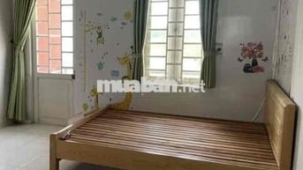 Cho thuê tầng lầu 4x15m, có 2 phòng ngủ, bếp, 1wc